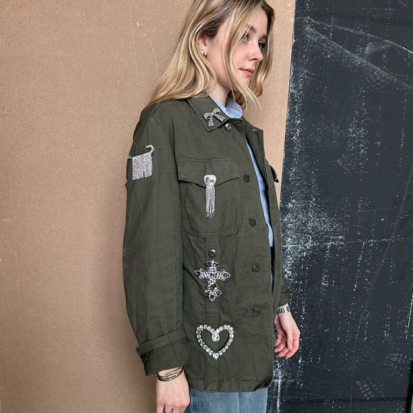 VINTAGE SILVER BROOCHES AND PATCHES ARMY JACKET